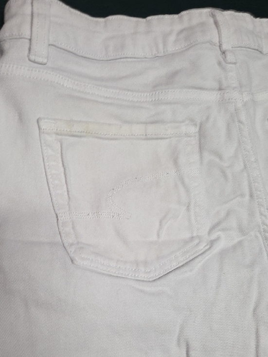 **Time and Tru White Button-Front Denim Shorts** - Picture 8 of 8